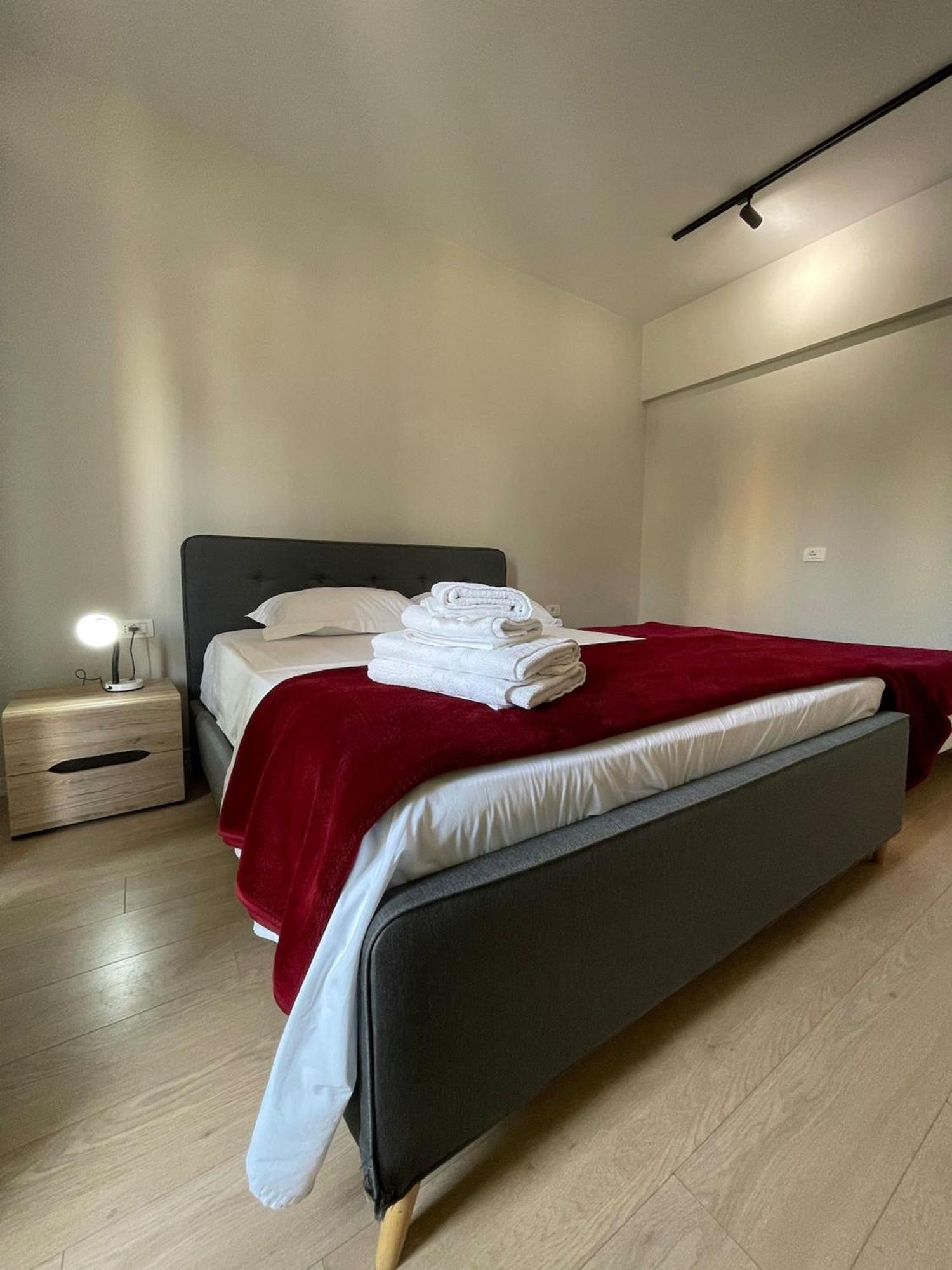 Apartament Kadare City-center With Balcony Tirana